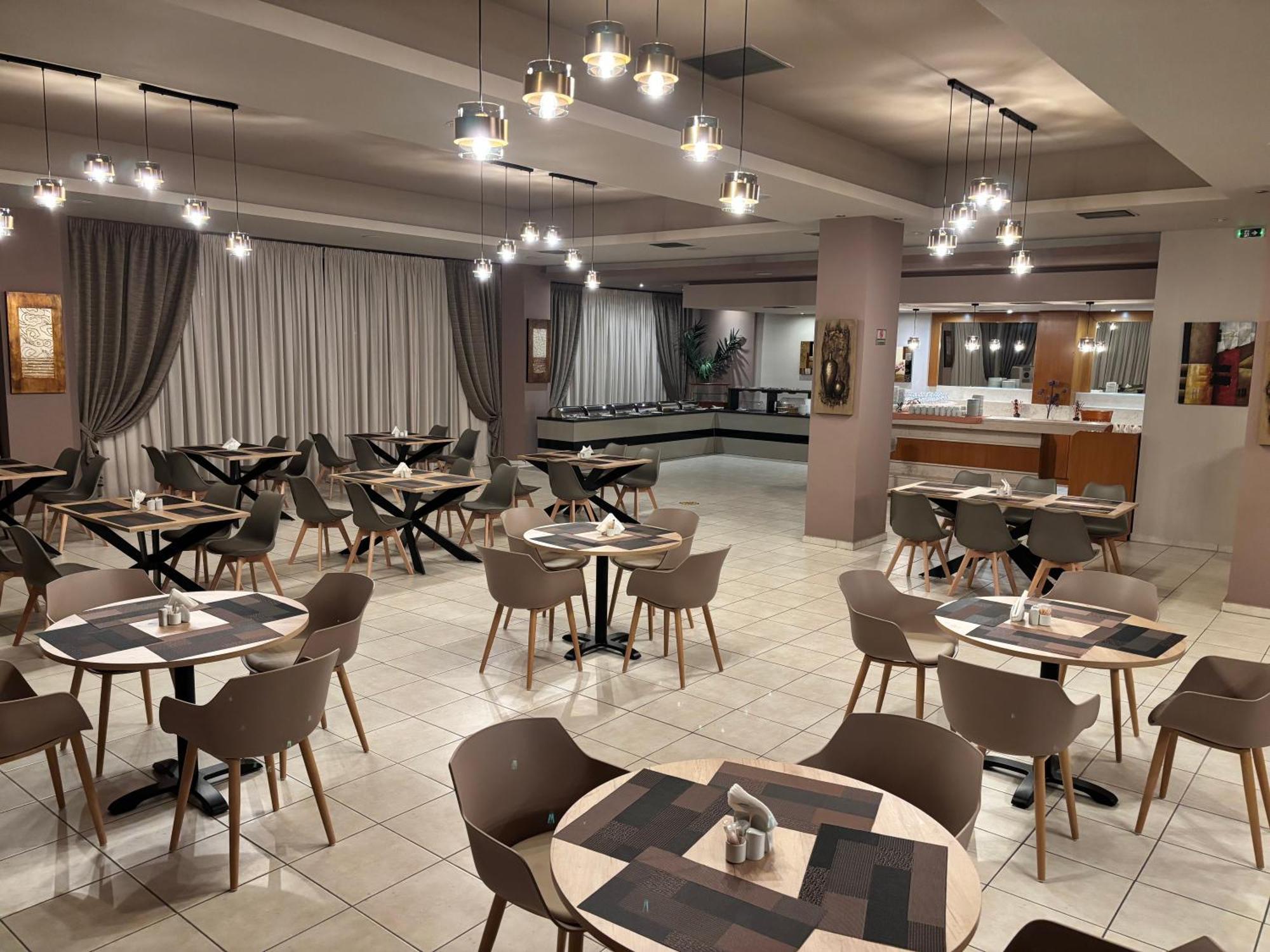 阿奇里奥酒店 科莫蒂尼 外观 照片
